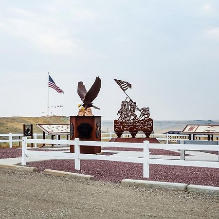 Oyo Hotel Shelby Mt Hwy 2 & I-15 Luaran gambar