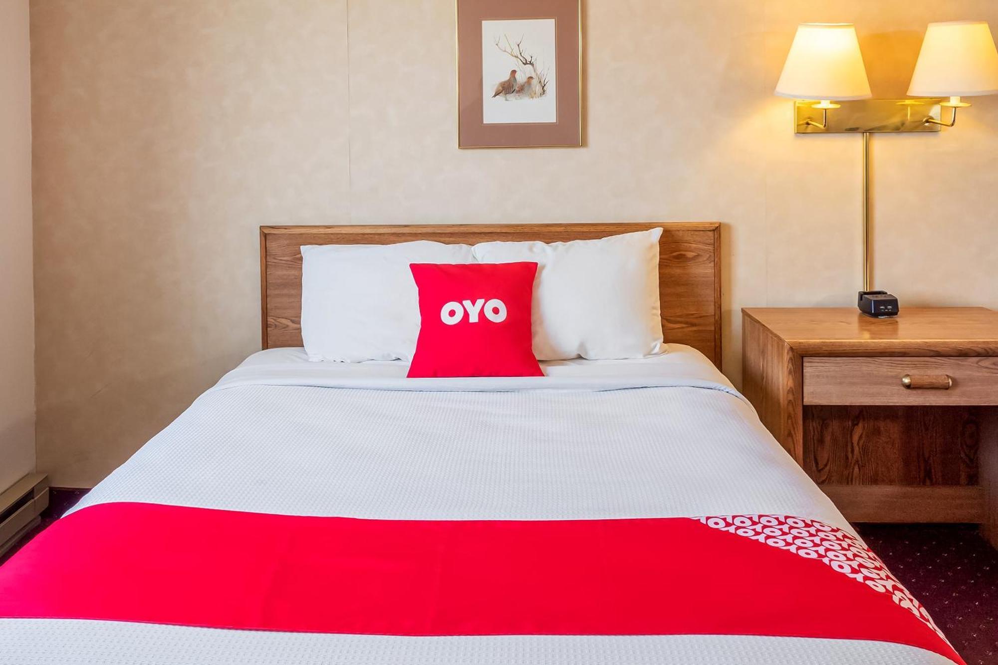 Oyo Hotel Shelby Mt Hwy 2 & I-15 Luaran gambar