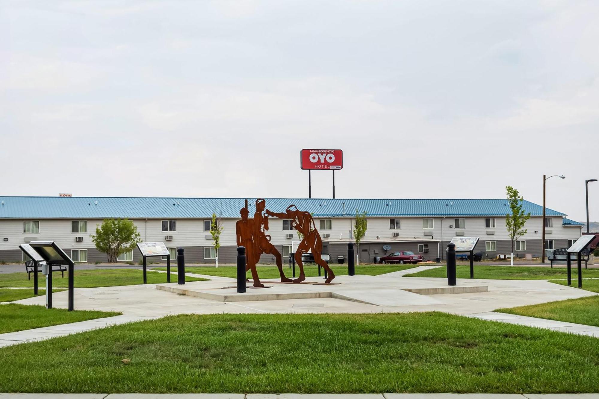 Oyo Hotel Shelby Mt Hwy 2 & I-15 Luaran gambar